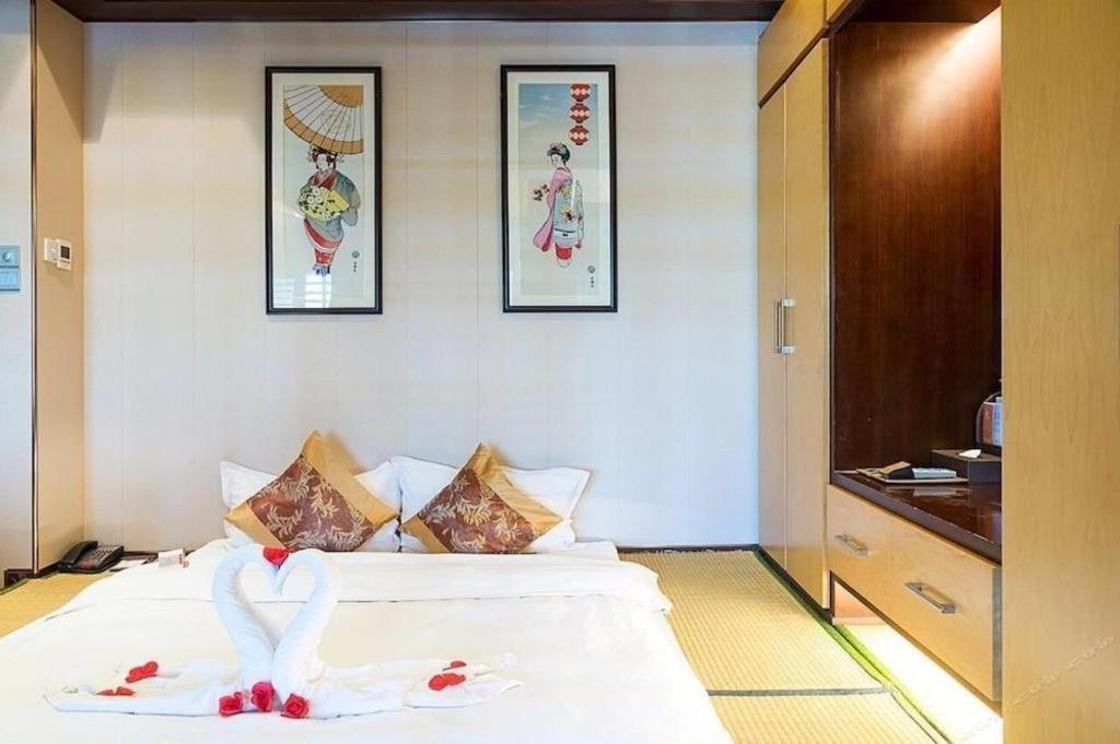 Suzhou Phoenix Hotspring Resort Zhangjiagang Exterior foto