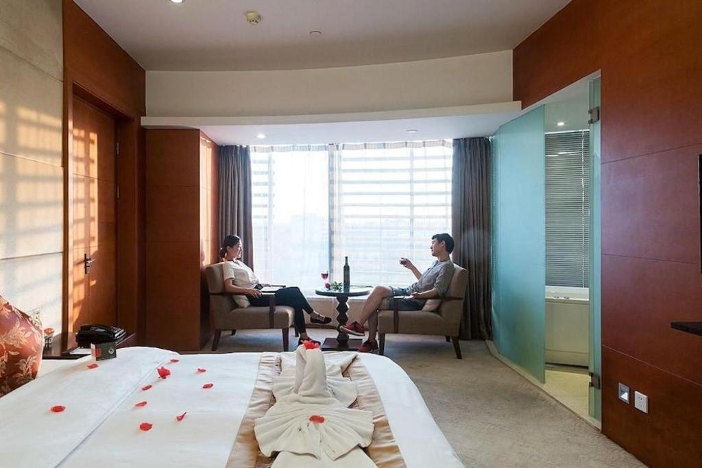 Suzhou Phoenix Hotspring Resort Zhangjiagang Exterior foto