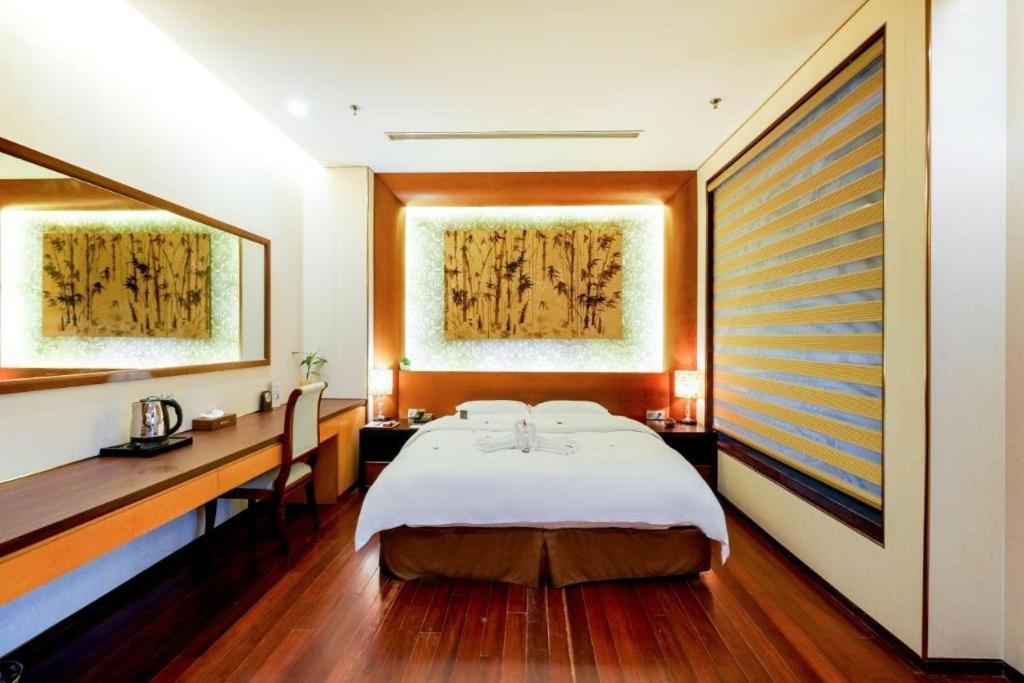 Suzhou Phoenix Hotspring Resort Zhangjiagang Exterior foto